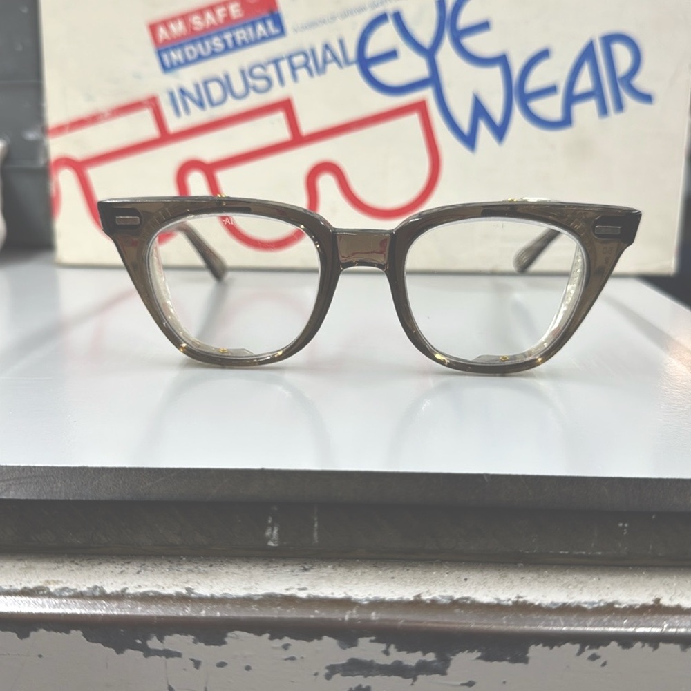 🎸🔥1980s OVERLOAD: NOS Safety Glasses Straight Outta Synth City🕶️💥
FLASH SALE!!!